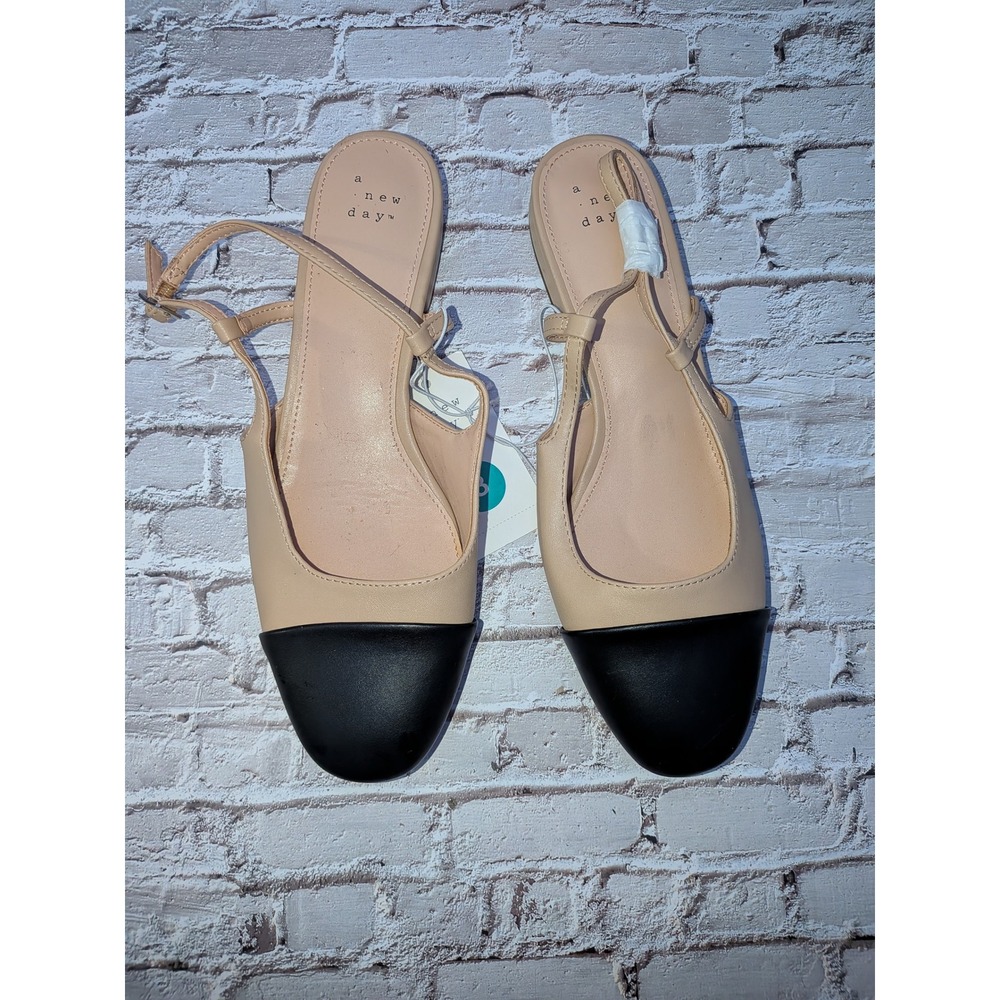 A New Day Womens Cap Toe Slingback Flats Beige Black Two Tone Shoes Size 8